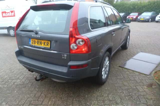Volvo XC90 (2005) thumbnail 3