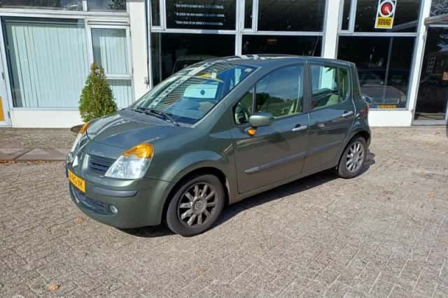 Renault Modus (2005) thumbnail 5