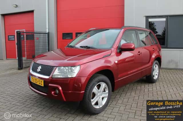 Suzuki Grand Vitara (2008) thumbnail 1