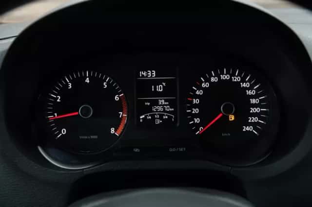 Volkswagen Polo (2011) thumbnail 2
