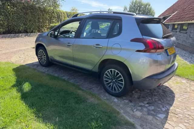 Peugeot 2008 (2017) thumbnail 3