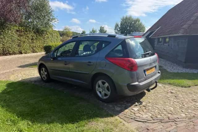 Peugeot 207 (2010) thumbnail 3