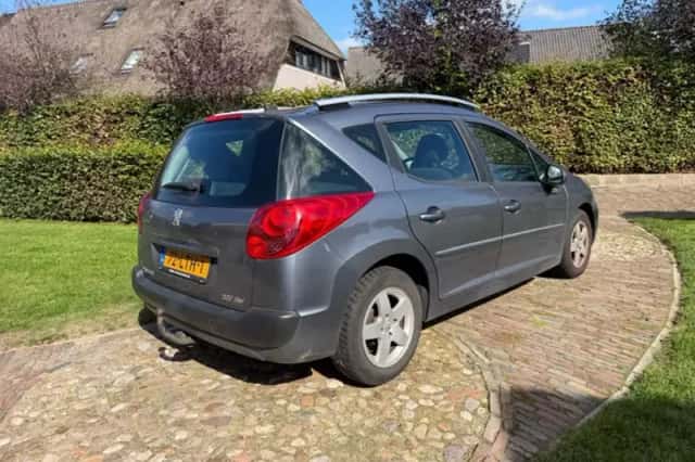 Peugeot 207 (2010) thumbnail 5