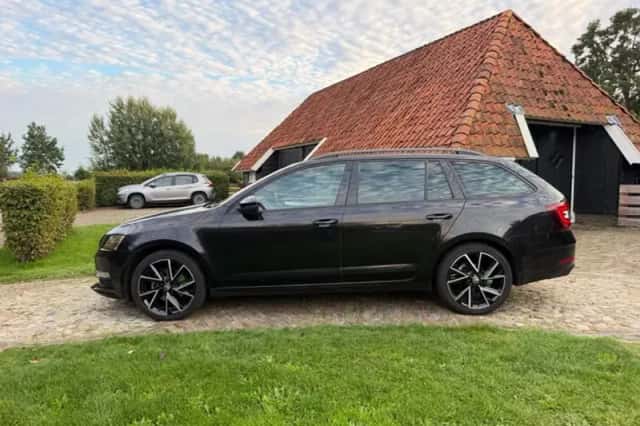Škoda Octavia (2020) thumbnail 2
