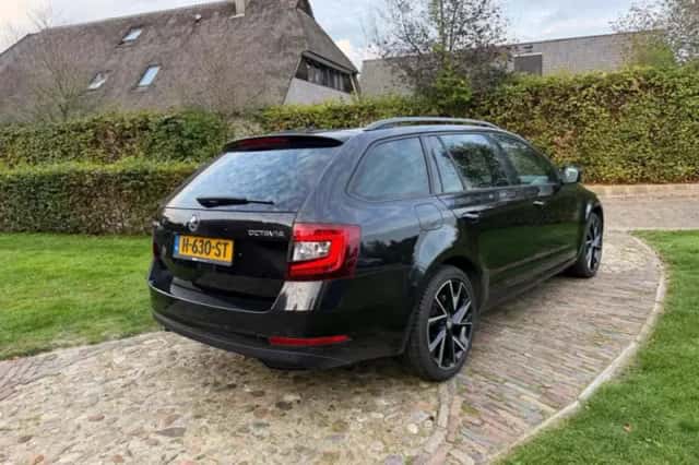 Škoda Octavia (2020) thumbnail 6