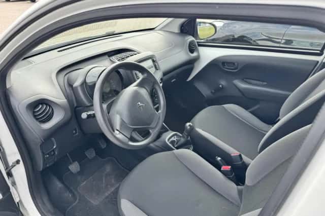 Peugeot 108 (2015) thumbnail 6