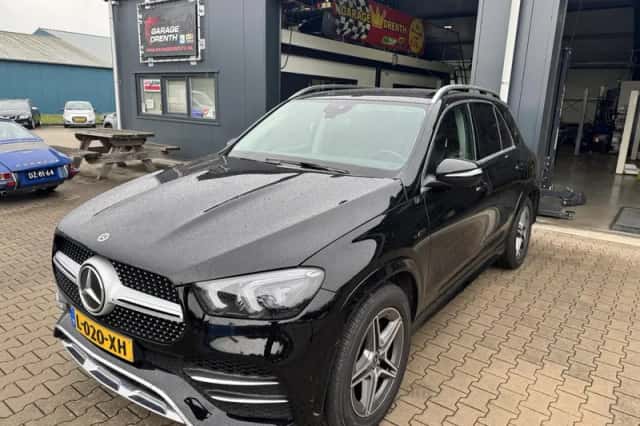 Mercedes-Benz GLE (2021) thumbnail 2