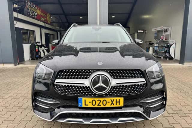 Mercedes-Benz GLE (2021) thumbnail 4