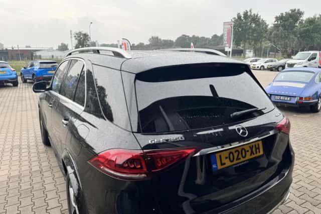 Mercedes-Benz GLE (2021) thumbnail 6