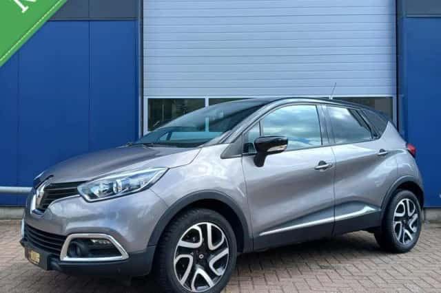 Renault Captur (2016) thumbnail 1