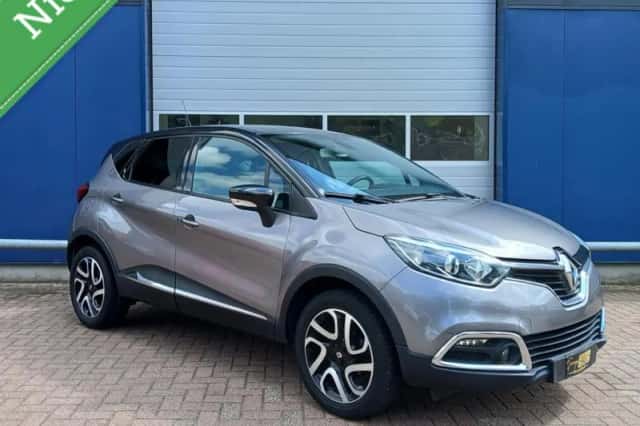 Renault Captur (2016) thumbnail 2