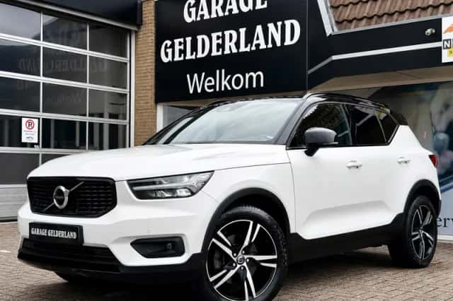 Volvo XC40 (2020) thumbnail 1