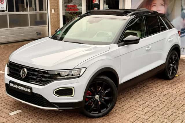 Volkswagen T-Roc (2021) thumbnail 2