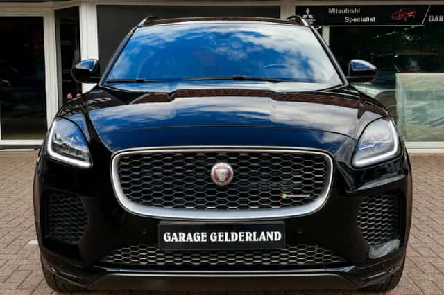 Jaguar E-Pace (2020) thumbnail 4