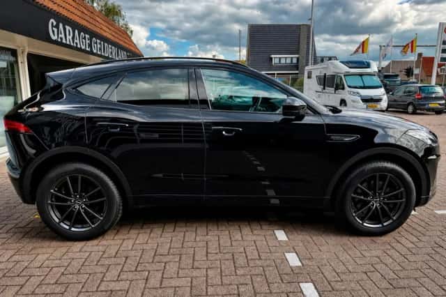 Jaguar E-Pace (2020) thumbnail 6