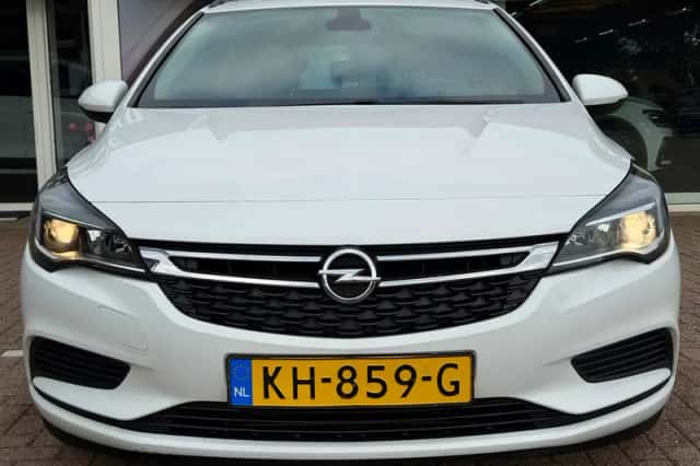 Opel Astra (2016) thumbnail 6