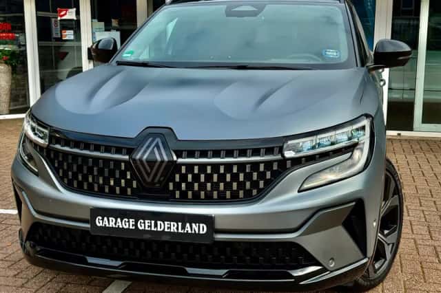 Renault Austral (2024) thumbnail 3