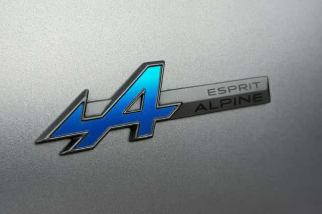 Renault Austral (2024) thumbnail 4