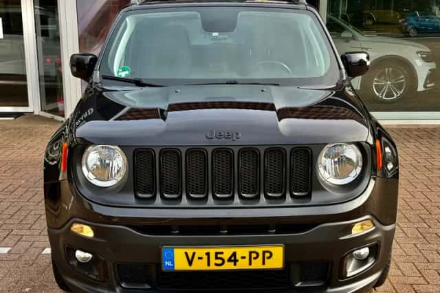 Jeep Renegade (2018) thumbnail 6