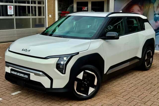 Kia EV3 (2025) thumbnail 2