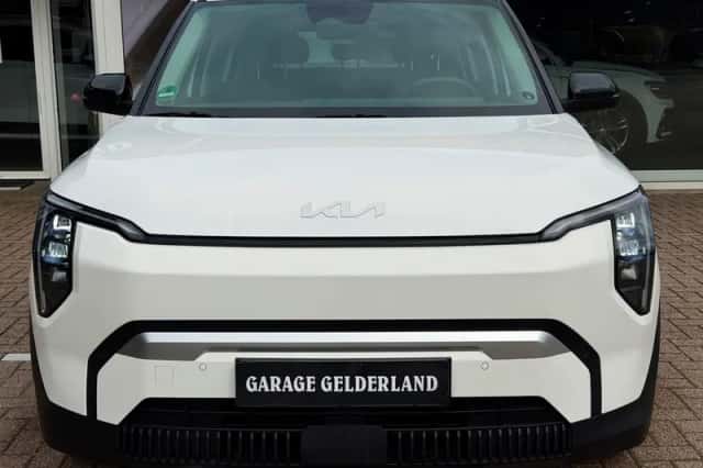 Kia EV3 (2025) thumbnail 4