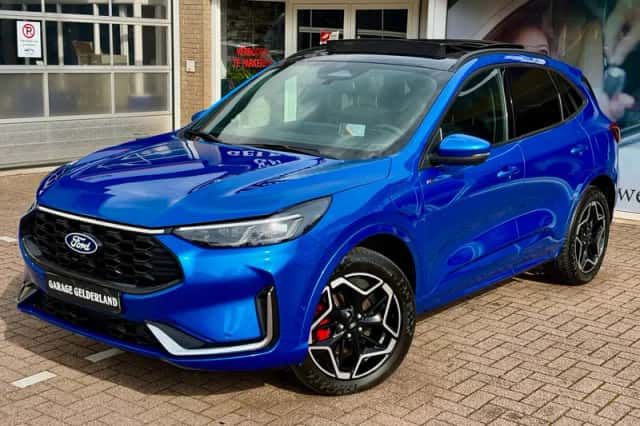 Ford Kuga (2024) thumbnail 2