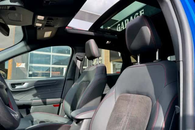 Ford Kuga (2024) thumbnail 5