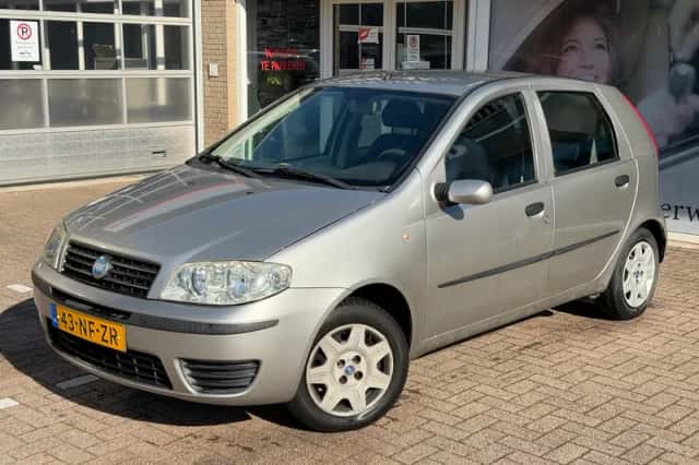 Fiat Punto (2003) thumbnail 2