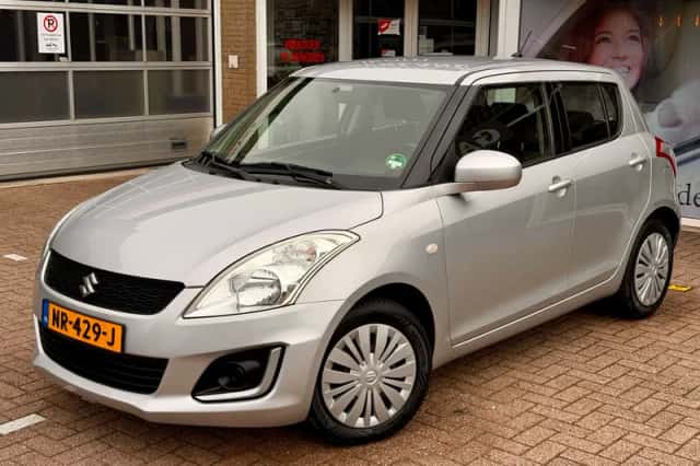 Suzuki Swift (2014) thumbnail 2