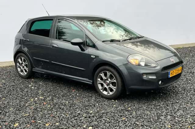 Fiat Abarth Punto (2015) thumbnail 3
