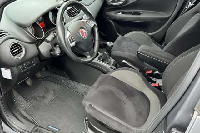 Fiat Abarth Punto (2015) thumbnail 9