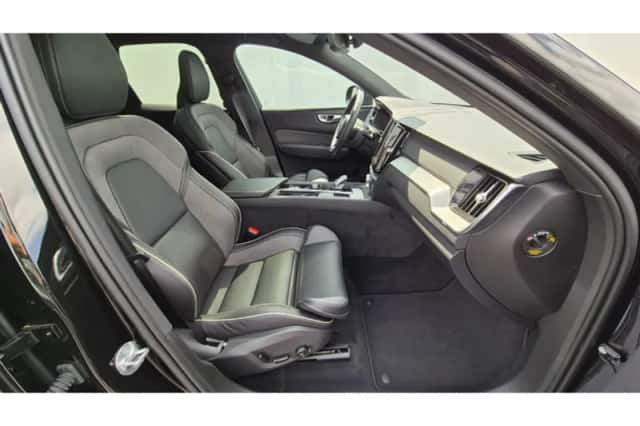 Volvo XC60 (2024) thumbnail 17