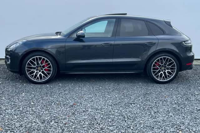 Porsche Macan (2020) thumbnail 2