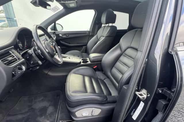 Porsche Macan (2020) thumbnail 17