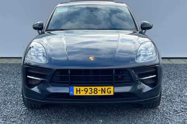 Porsche Macan (2020) thumbnail 4