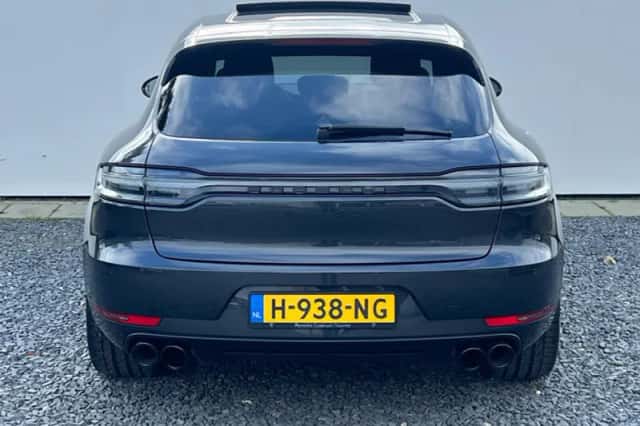 Porsche Macan (2020) thumbnail 5