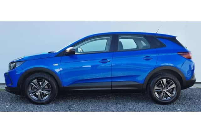 Opel Grandland X (2022) thumbnail 2