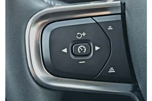 Volvo XC40 (2022) thumbnail 24