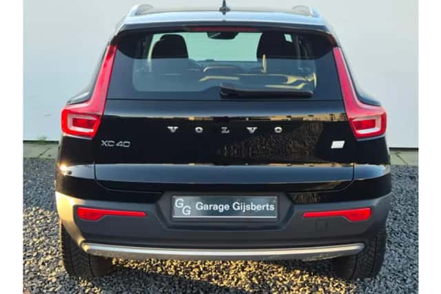Volvo XC40 (2022) thumbnail 4