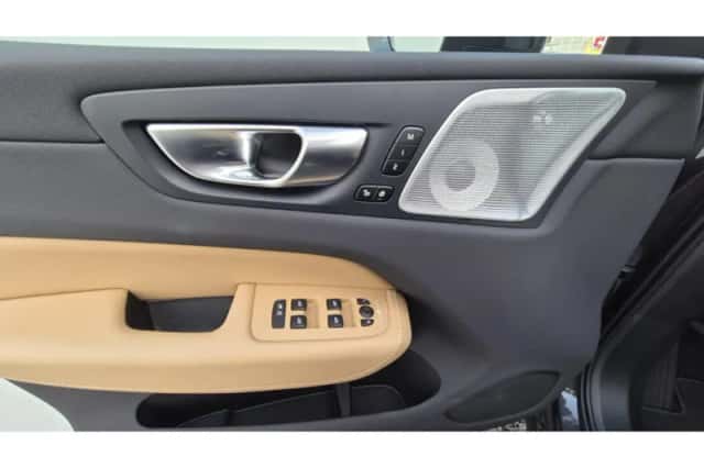 Volvo XC60 (2025) thumbnail 26