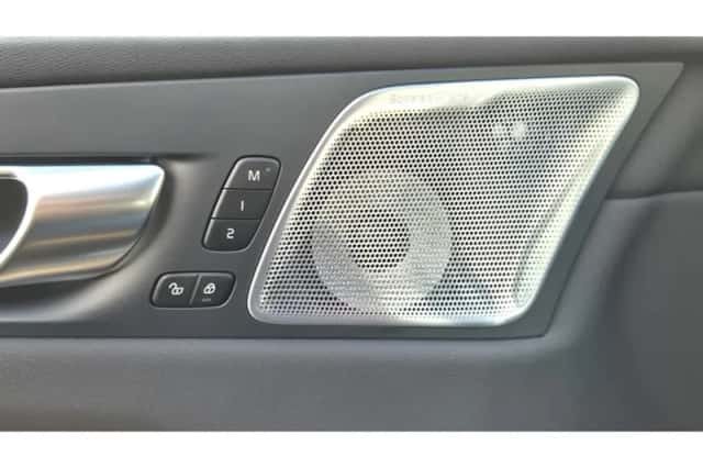Volvo XC60 (2025) thumbnail 38