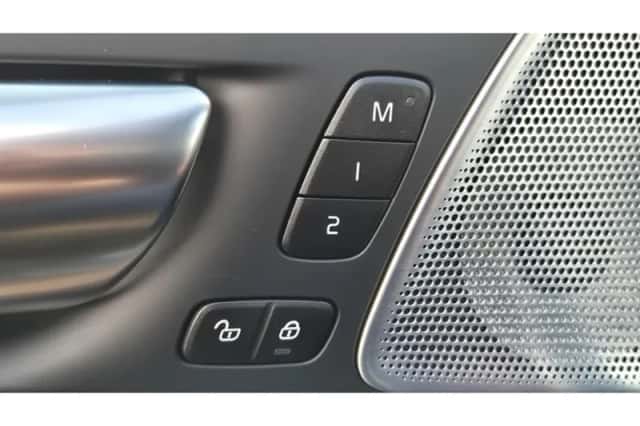 Volvo XC60 (2025) thumbnail 36