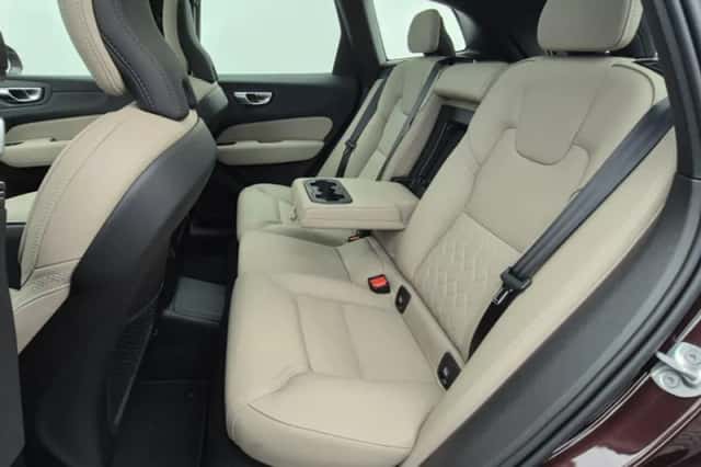 Volvo XC60 (2025) thumbnail 34