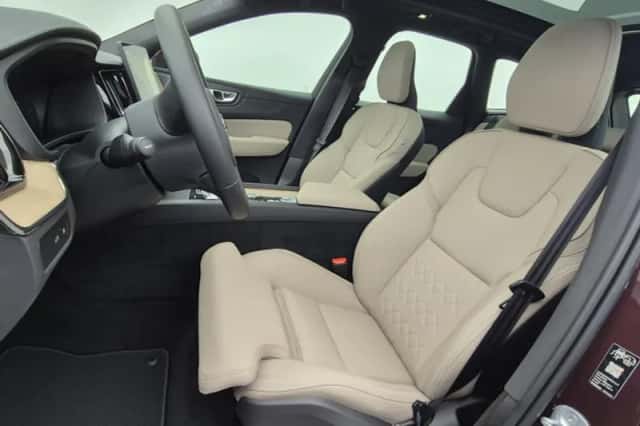 Volvo XC60 (2025)