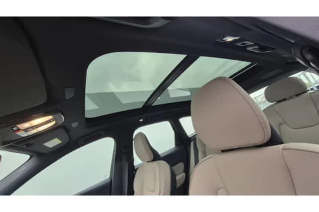 Volvo XC60 (2025) thumbnail 22