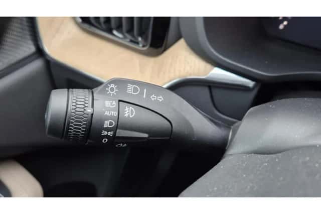 Volvo XC60 (2025) thumbnail 40