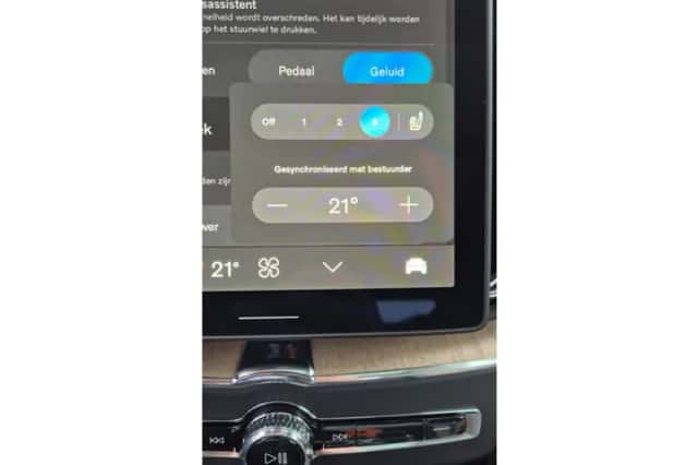Volvo XC60 (2025) thumbnail 45