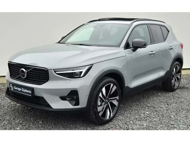Volvo XC40 (2025) — foto 1