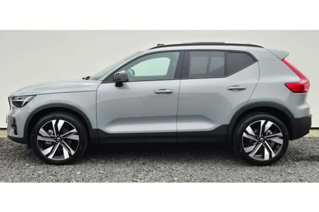 Volvo XC40 (2025) thumbnail 2