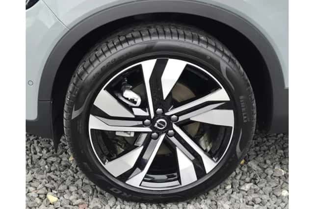 Volvo XC40 (2025) thumbnail 15